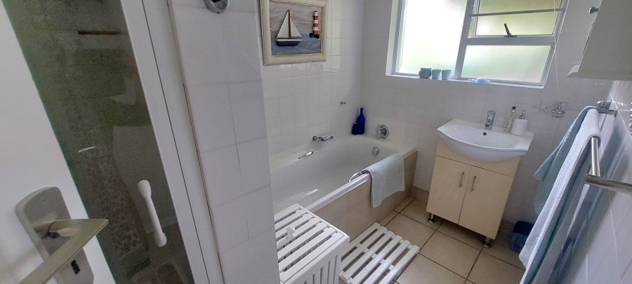 3 Bedroom Property for Sale in Sunrise On Sea Eastern Cape